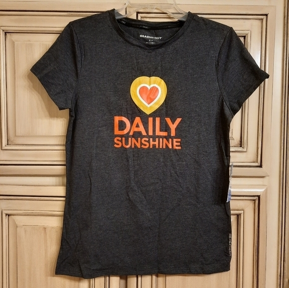 Beachbody Tshirt DAILY SUNSHINE‎ - SMALL - Picture 1 of 5